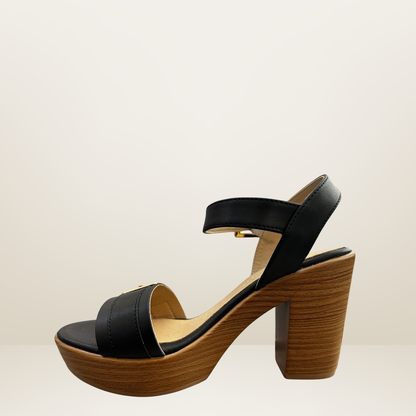 Sandalia de Plataforma Negra con Hebillas Doradas - Pauile- 3769