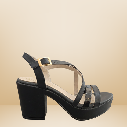 Sandalia camel con plataforma  con detalles metálicos -Paulie- 5446