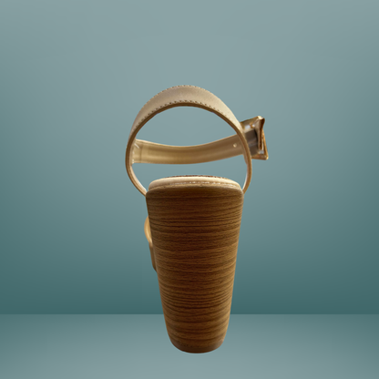 Sandalia de Plataforma Negra con Hebillas Doradas - Pauile- 3769