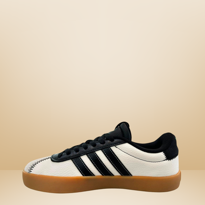 Tenis casuales adidas para dama -blanco franjas negras -JH8629